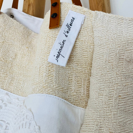 Cabas Josette fait main en toile de jute et drap ancien upcyclé – pièce unique blanc et beige