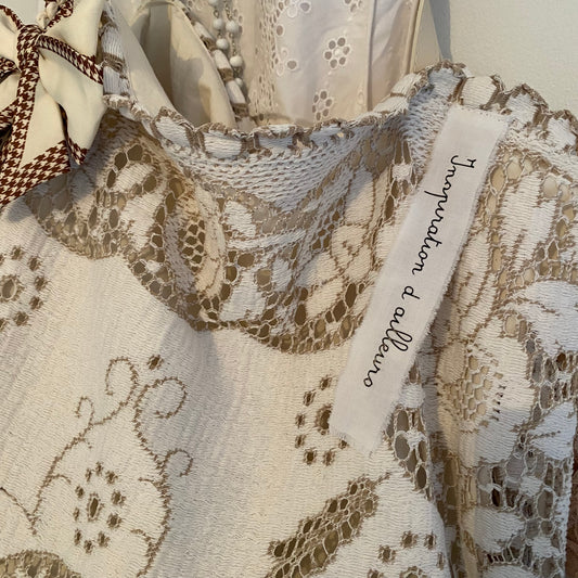 Cabas Paulette en napperon dentelle et lin ancien upcyclé – Pièce unique handmade